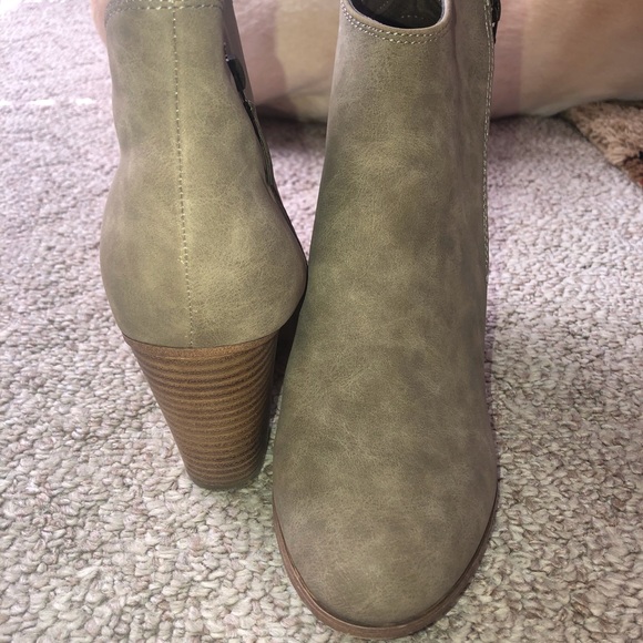 Michael Shannon Shoes - Taupe Michael Shannon boots